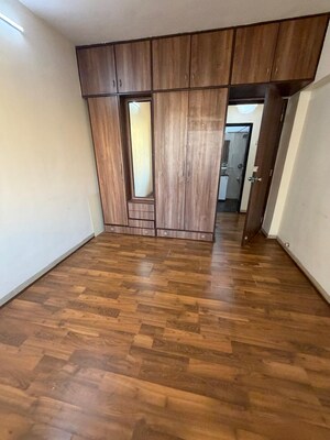 Room in 3 BHK Apartment at Kanakia Challengers, Kandivali East – for Sale