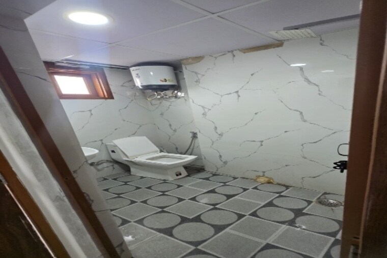 Bathroom, saket 1 Bedroom 472 Sq.Ft. Builder Floor In Saket Delhi 9569331