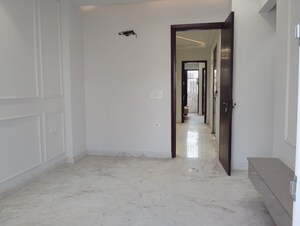 Room in 2 BHK Builder Floor at Paschim Vihar – for Rent