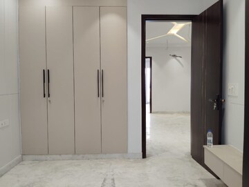 Room in 2 BHK Builder Floor at Paschim Vihar – for Rent