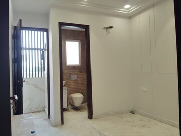 Room in 2 BHK Builder Floor at Paschim Vihar – for Rent