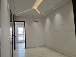 Room in 2 BHK Builder Floor at Paschim Vihar – for Rent