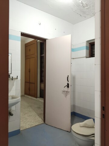  3 BHK Builder Floor at Kanishka Residency, Sector 35 – for Rent