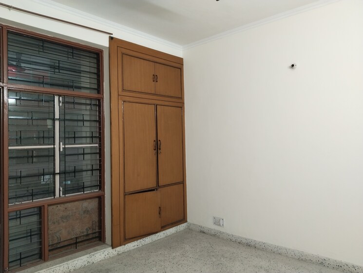 Room, kanishka-residency 3 Bedroom 2700 Sq.Ft. Builder Floor In Sector 35 Faridabad 9569417