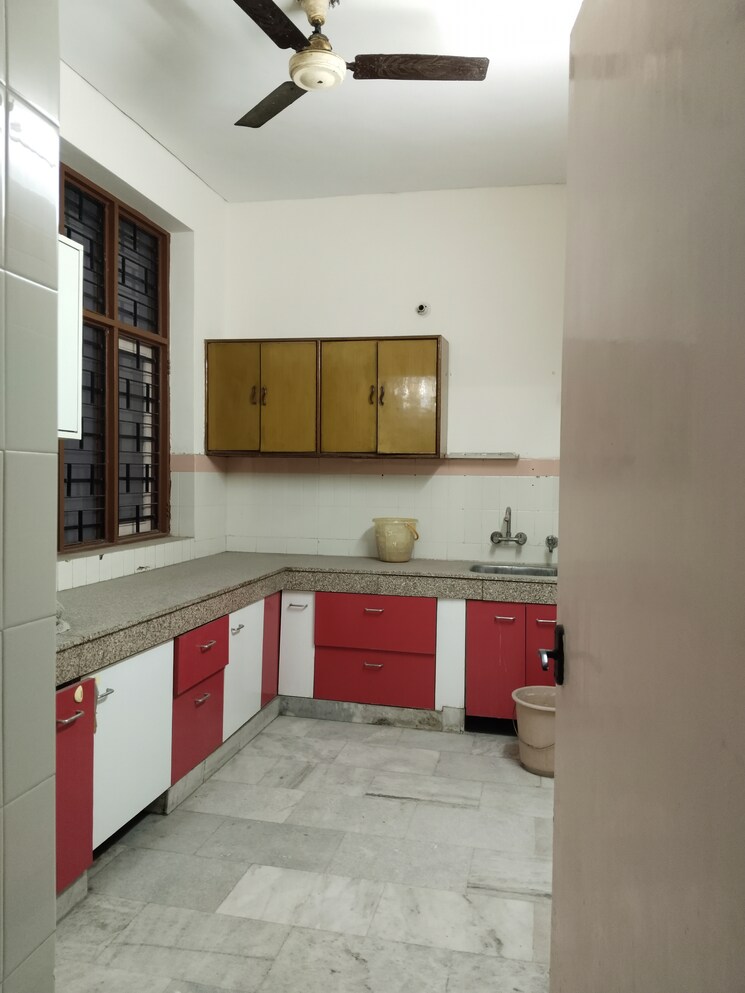 Kitchen, kanishka-residency 3 Bedroom 2700 Sq.Ft. Builder Floor In Sector 35 Faridabad 9569417