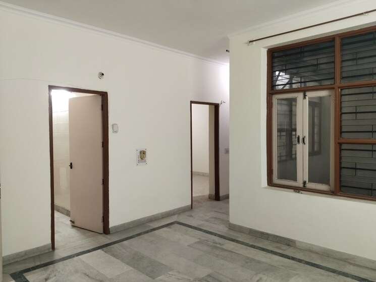 Room, kanishka-residency 3 Bedroom 2700 Sq.Ft. Builder Floor In Sector 35 Faridabad 9569417