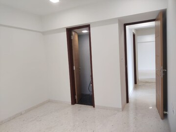 Room in 3 BHK Apartment at Ekta Tripolis, Goregaon West – for Rent