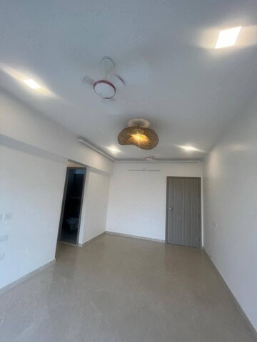 2 BHK Apartment For Rent in Ikebana, Matunga East