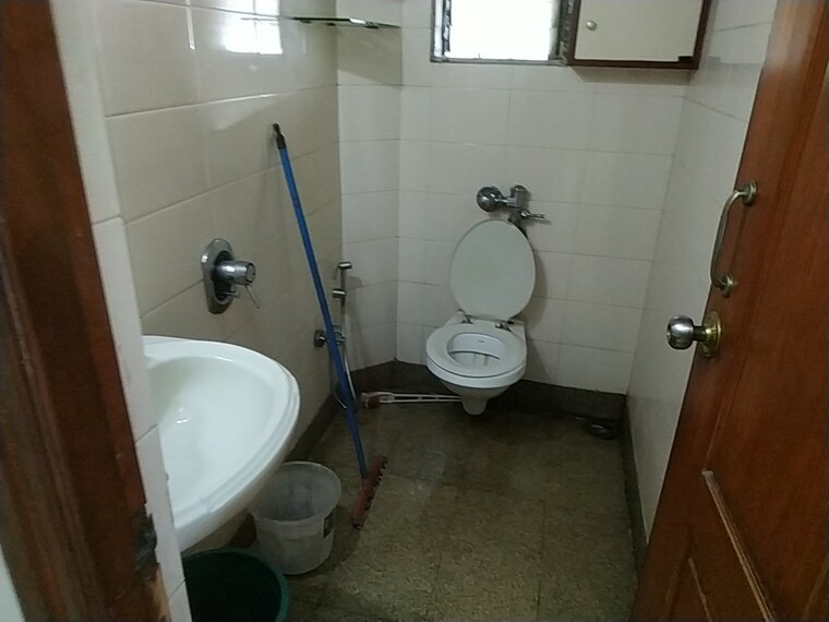 Bathroom, the-wadhwa-promenade Pg For Girls In Ghatkopar West 9389508