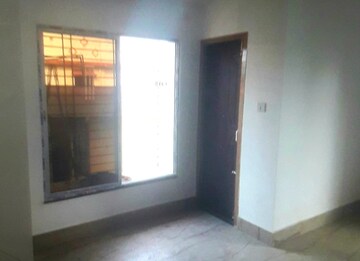 Room in 2 BHK Apartment at Hakim Para – for Sale