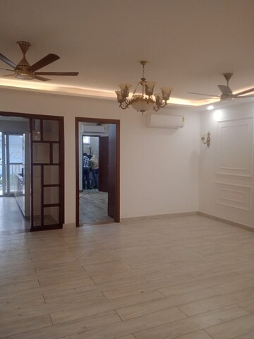 Room in 3 BHK Penthouse at Mohit House, Sushant Lok I – for Rent