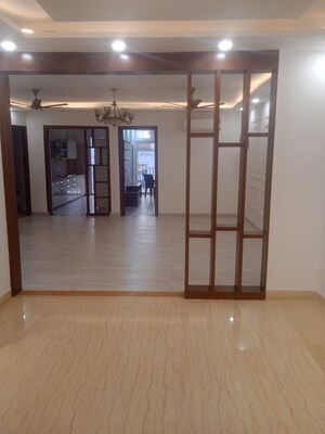 Room in 3 BHK Penthouse at Mohit House, Sushant Lok I – for Rent