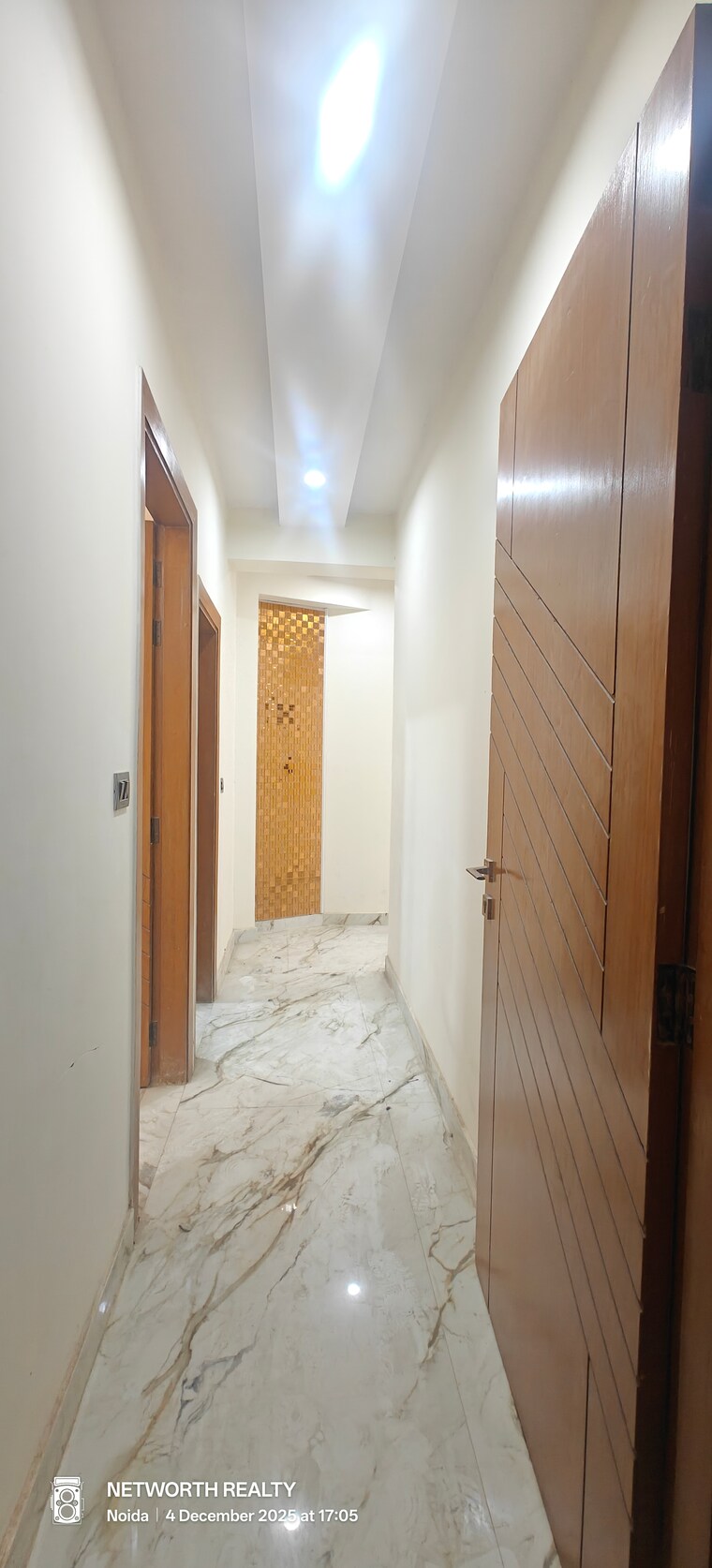 undefined, sector 73 3 Bedroom 1400 Sq.Ft. Builder Floor In Sector 73 Noida 9569418