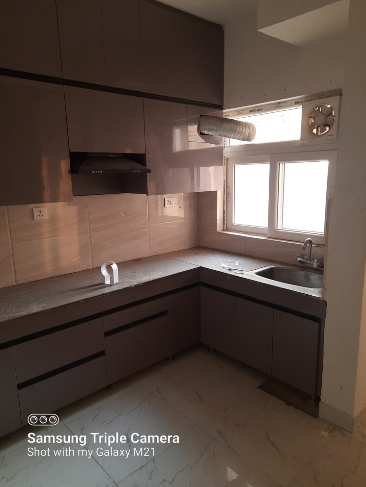 Kitchen, pivotal-paradise 2 Bedroom 657 Sq.Ft. Apartment In Sector 62 Gurgaon 9569485