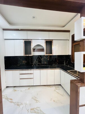 Kitchen in 3 BHK Builder Floor at Sector 73 – for Sale