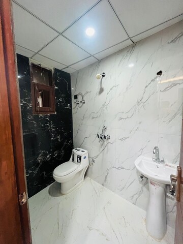 Bathroom in 3 BHK Builder Floor at Sector 73 – for Sale