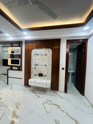 Bedroom in 3 BHK Builder Floor at Sector 73 – for Sale