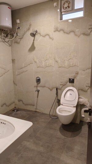 Bathroom in 4 BHK Villa at Lilium Lantana, Chandivali – for Sale