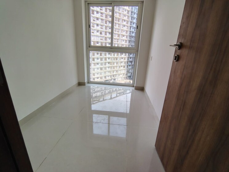 Room, shapoorji-pallonji-siennaa-wing-a 1.5 Bedroom 525 Sq.Ft. Apartment In Kandivali East Mumbai 9569482