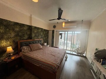 Bedroom in 2 BHK Apartment at Ashirwad CHS Dadar East, Dadar East – for Rent