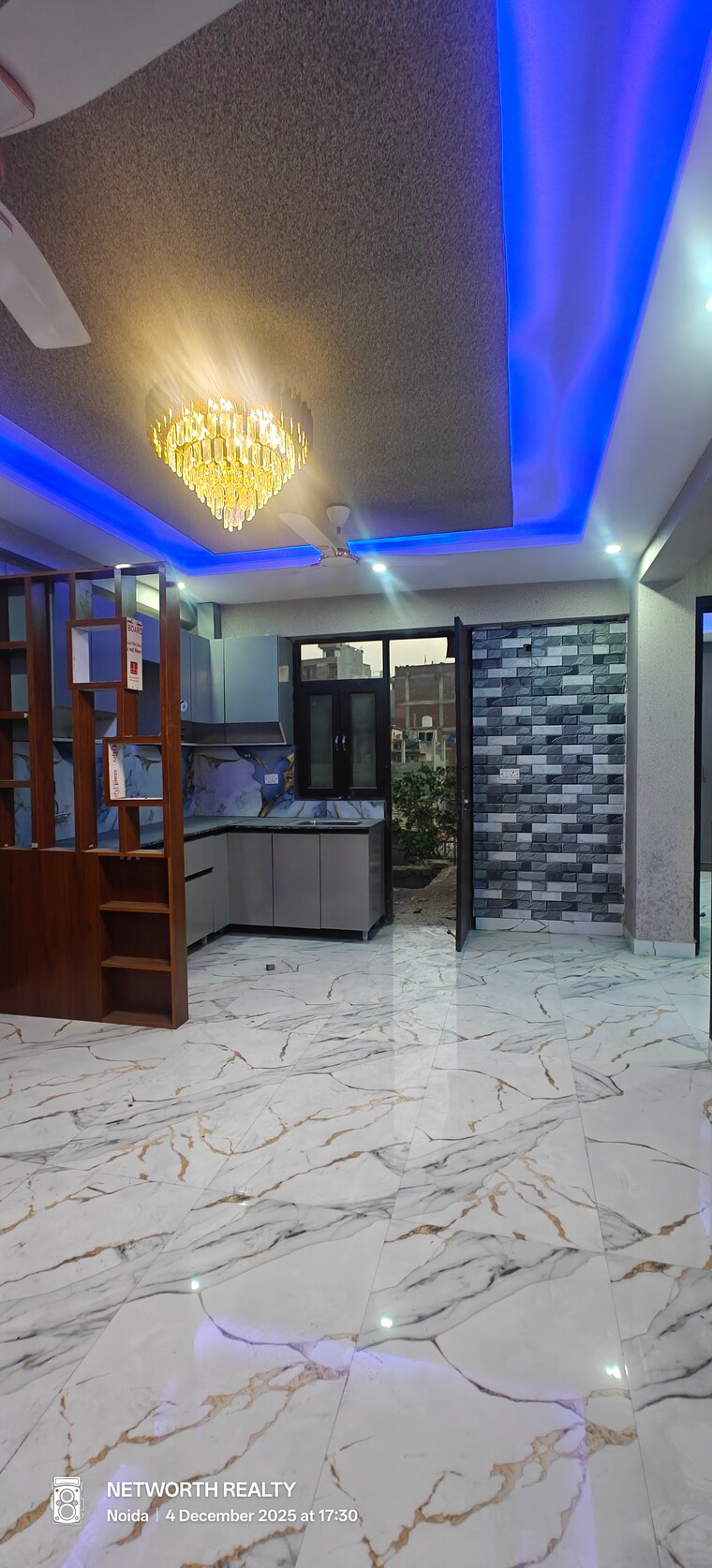 Living Room, sector 73 2 Bedroom 1000 Sq.Ft. Builder Floor In Sector 73 Noida 9569489