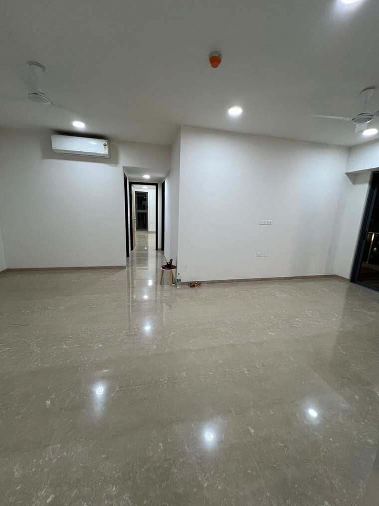 Room, lodha-aura 4 Bedroom 1740 Sq.Ft. Apartment In Wadala Mumbai 9569540