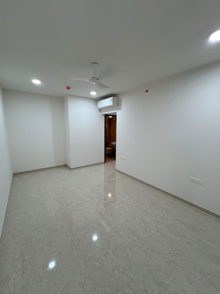 Room, lodha-aura 4 Bedroom 1740 Sq.Ft. Apartment In Wadala Mumbai 9569540