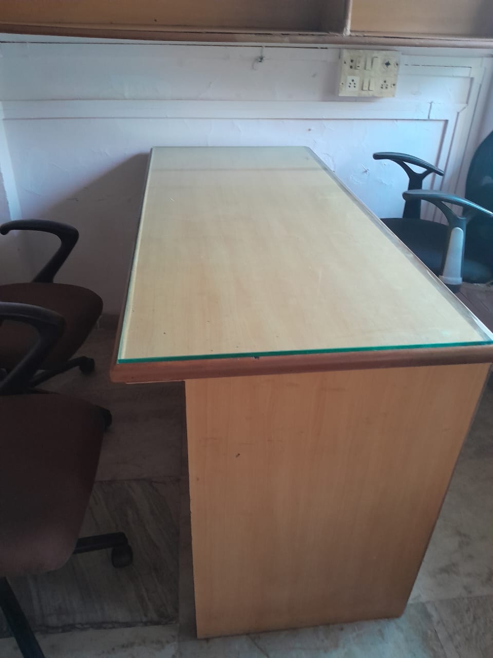 Office Space For Rent in Yashwant Shopping Centre