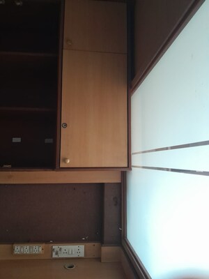   Office Space at Yashwant Shopping Centre, Borivali East – for Rent