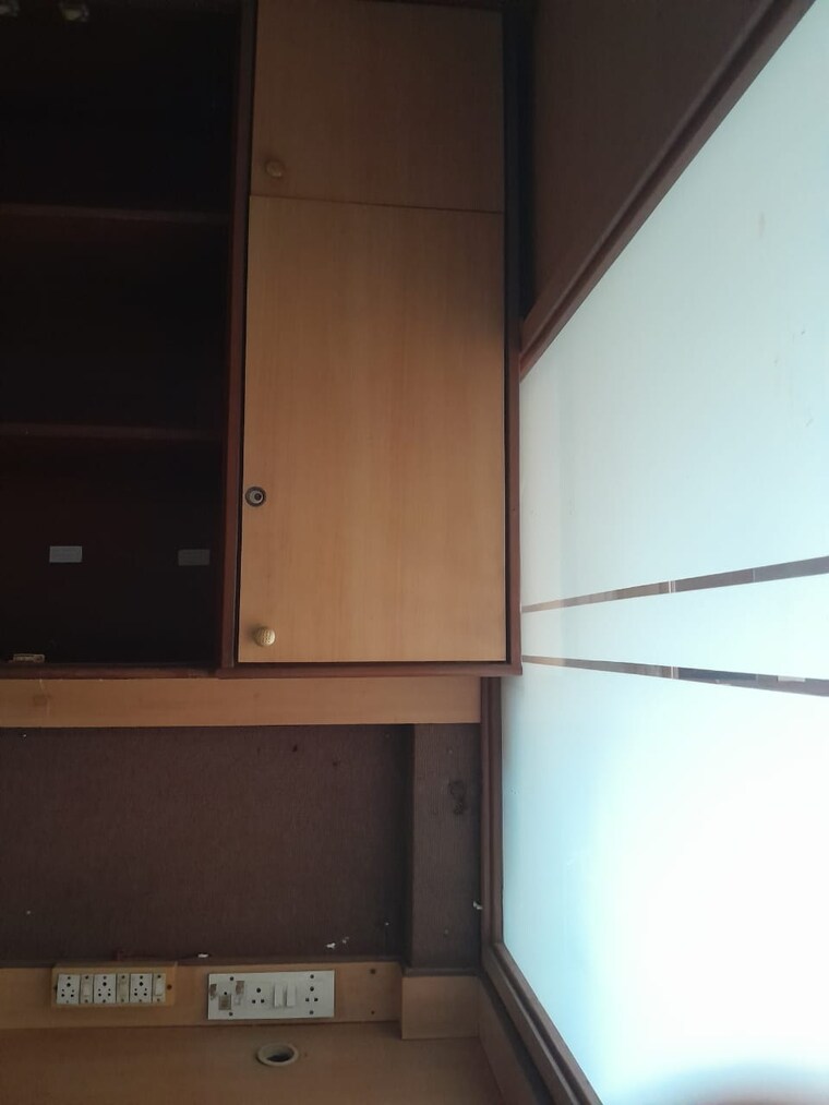 Other, yashwant-shopping-centre Commercial Office Space 150 Sq.Ft. In Borivali East Mumbai 9569557