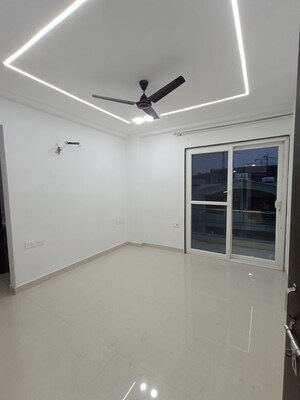 Room in 3 BHK Builder Floor at Sector 47 – for Rent