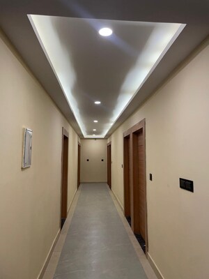  Showroom For Rent in Hamilton Court Sitapur Road, Sitapur Road