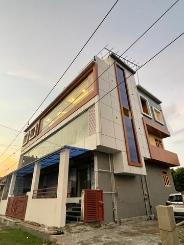  Showroom – Exterior View View at Hamilton Court Sitapur Road, Sitapur Road - for Rent