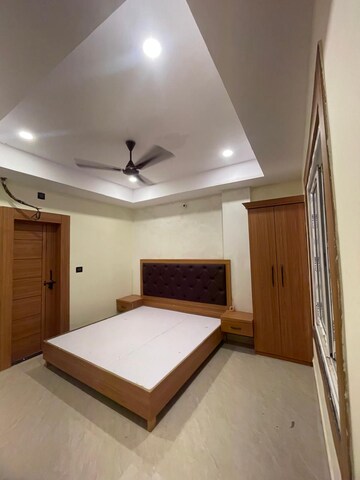 Furnished Amenities in  Showroom at Hamilton Court Sitapur Road, Sitapur Road – for Rent