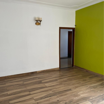 Room in 4 BHK Independent House at Sector 40 – for Rent