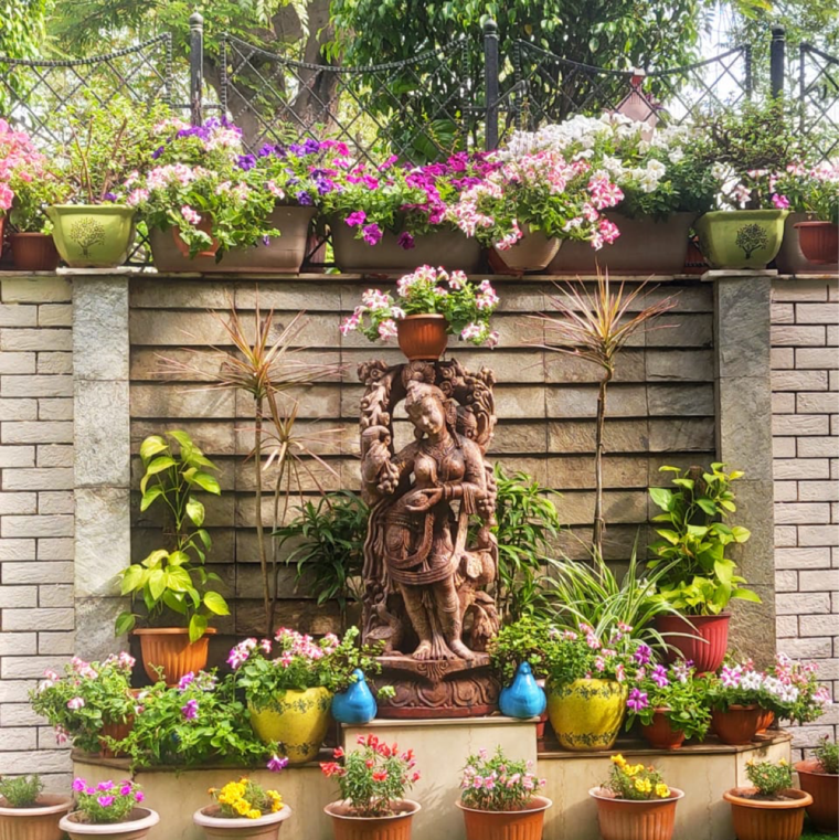 Garden, sector 40 4 Bedroom 3000 Sq.Ft. Independent House In Sector 40 Noida 9569674