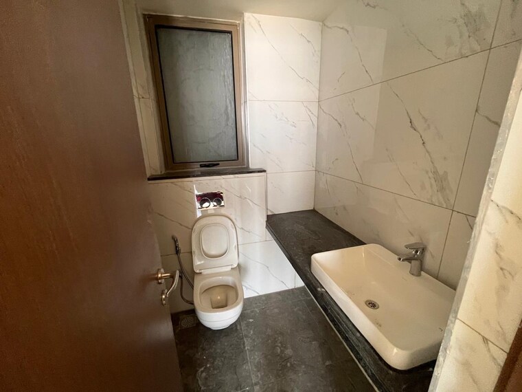 Bathroom, the-prestige-city 3 Bedroom 1052 Sq.Ft. Apartment In Mulund West Mumbai 9569685