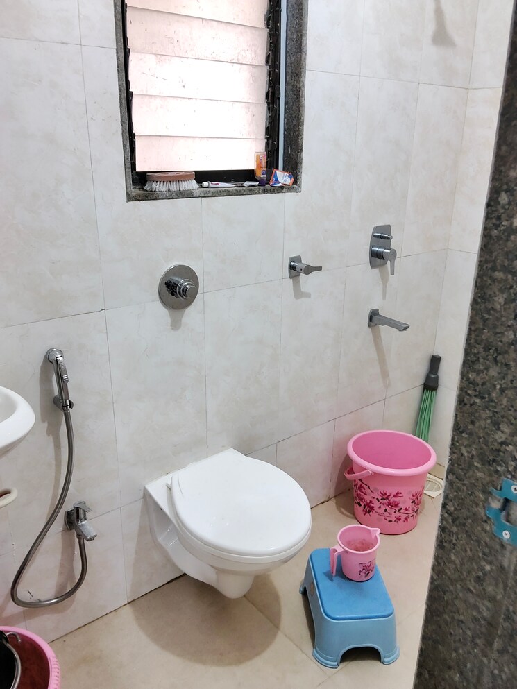 Attached Bathroom, dimple-19-north 1 Bedroom 330 Sq.Ft. Apartment In Kandivali West Mumbai 9569737