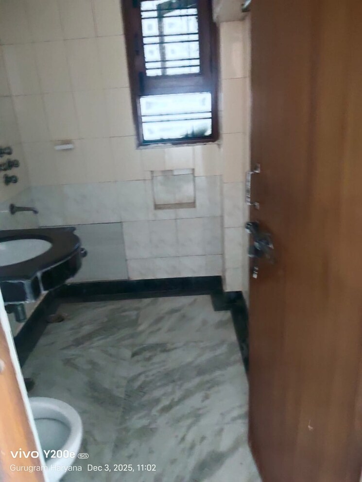 Bathroom, mahalaxmi-apartments-gurgaon 3 Bedroom 1500 Sq.Ft. Apartment In Sector 43 Gurgaon 9569746