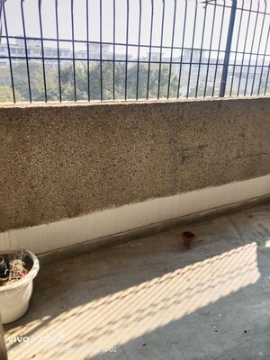 Balcony in 3 BHK Apartment at Mahalaxmi Apartments Gurgaon, Sector 43 – for Rent