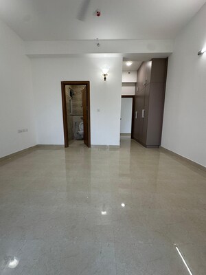 Room in 3.5 BHK Apartment at ATS Marigold, Sector 89a – for Rent