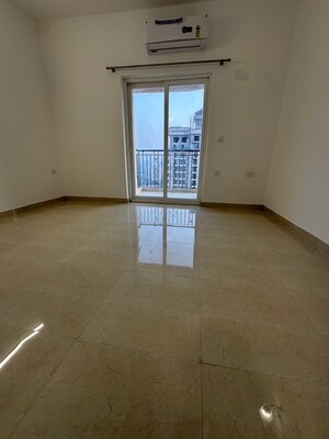 Room in 3.5 BHK Apartment at ATS Marigold, Sector 89a – for Rent