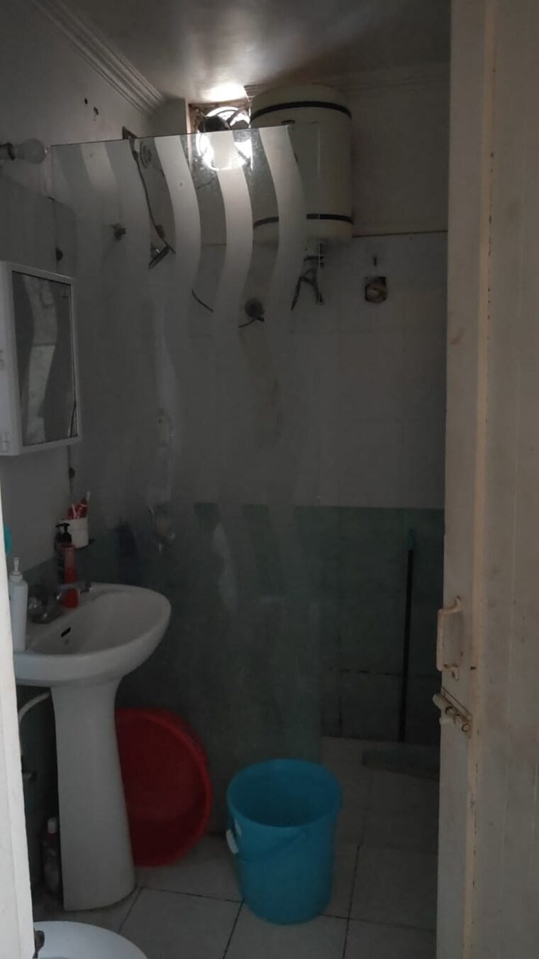 Bathroom, clement town 2 Bedroom 1200 Sq.Ft. Builder Floor In Clement Town Dehradun 9569760