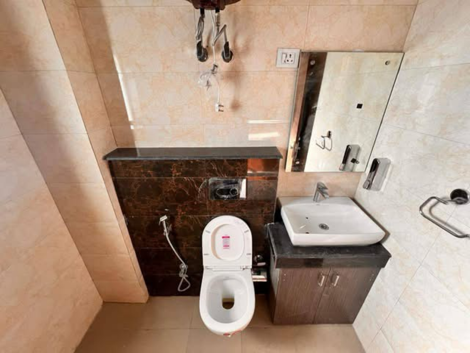 2 BHK + Extra Room Builder Floor For Rent in SS Mayfield Gardens