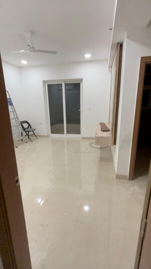 Room in 3.5 BHK Apartment at ATS Marigold, Sector 89a – for Rent