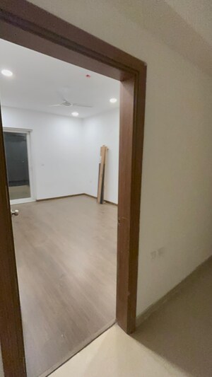 Room in 3.5 BHK Apartment at ATS Marigold, Sector 89a – for Rent