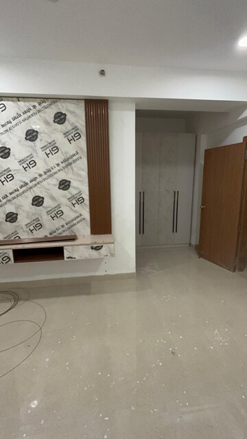 Room in 3.5 BHK Apartment at ATS Marigold, Sector 89a – for Rent