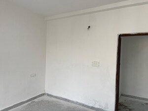 Room in 3 BHK Builder Floor at Ashoka Enclave Faridabad, Sector 34 – for Sale