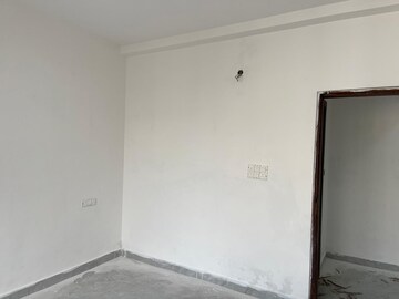 Room in 3 BHK Builder Floor at Ashoka Enclave Faridabad, Sector 34 – for Sale