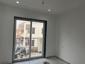 Room in 3 BHK Builder Floor at Ashoka Enclave Faridabad, Sector 34 – for Sale